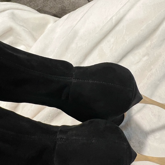 Valentino Garabani Sleek Black Suede Heeled Boots - Picture 14 of 14